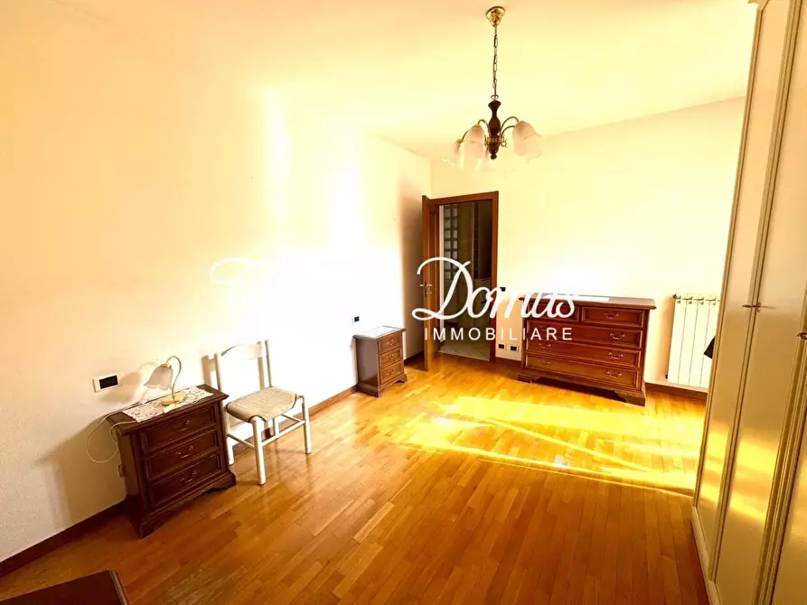 Immagine 15 di Appartamento in vendita  a Siena