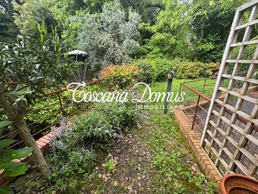 Immagine 6 di Appartamento in vendita  a Siena