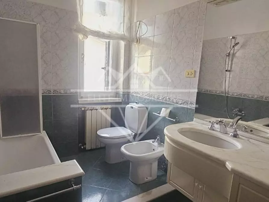 Immagine 12 di Appartamento in vendita  a Ortonovo