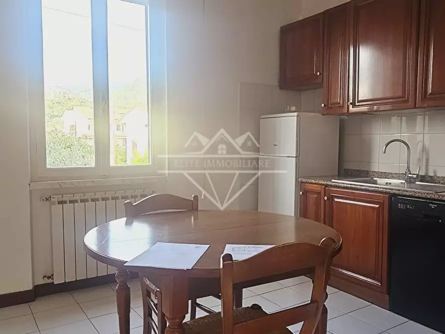 Immagine 3 di Appartamento in vendita  a Ortonovo