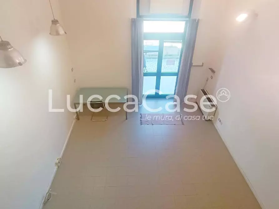 Immagine 5 di Ufficio in vendita  a Lucca