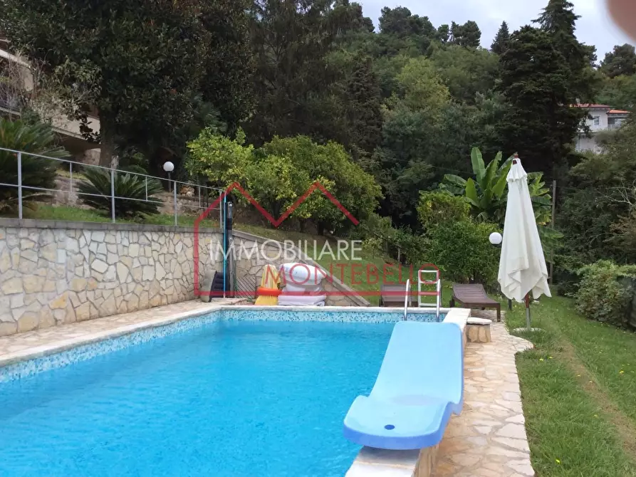 Immagine 32 di Villa in vendita  a Camaiore
