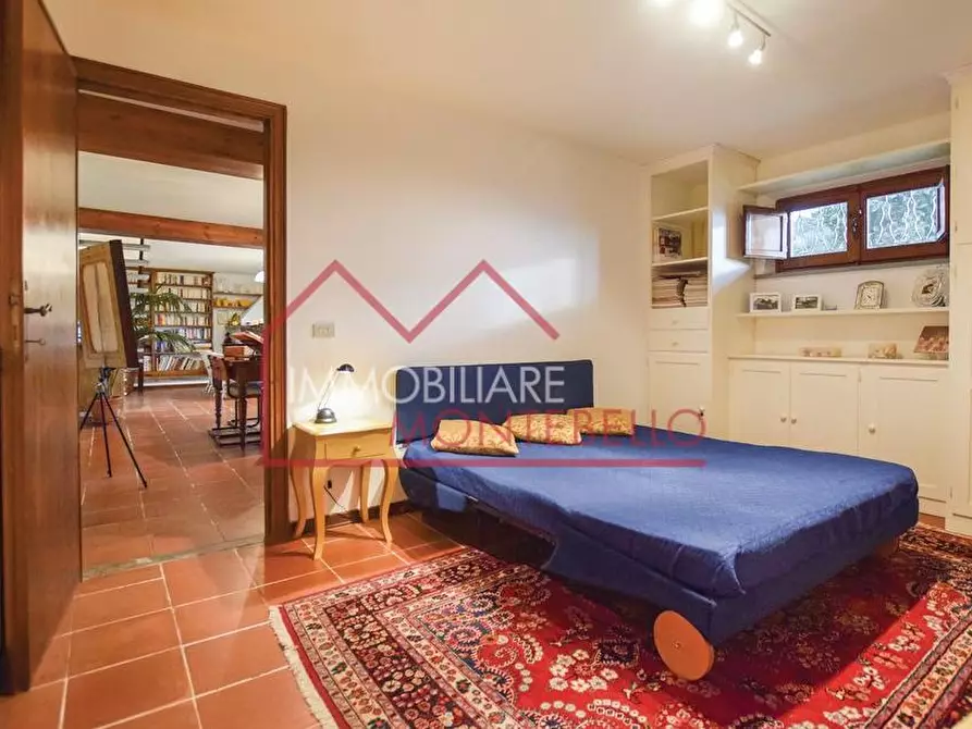 Immagine 6 di Villa in vendita  a Camaiore