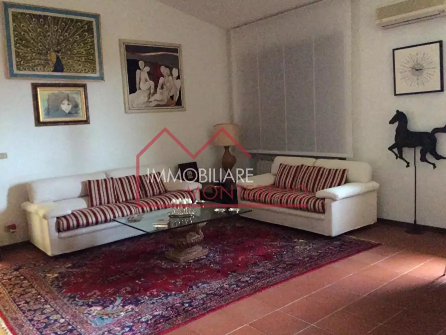 Immagine 31 di Villa in vendita  a Camaiore