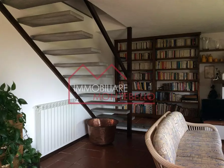 Immagine 39 di Villa in vendita  a Camaiore