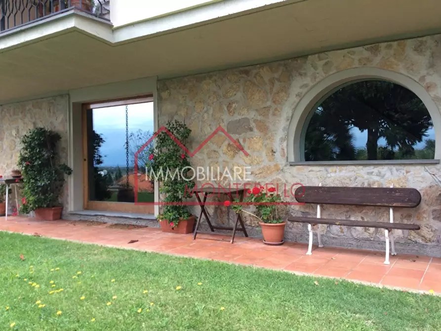 Immagine 23 di Villa in vendita  a Camaiore