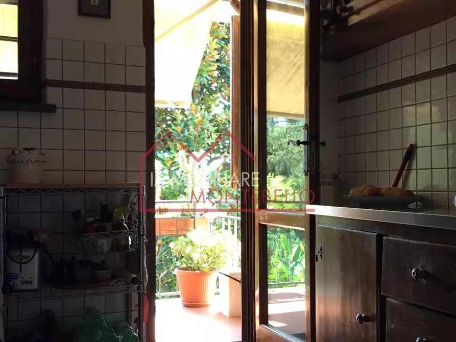 Immagine 34 di Villa in vendita  a Camaiore