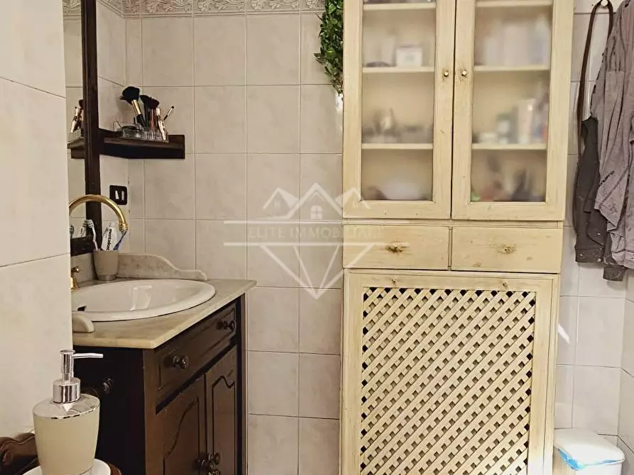 Immagine 21 di Appartamento in vendita  a Carrara