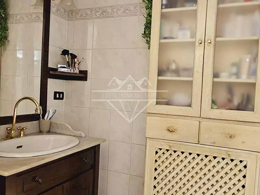 Immagine 20 di Appartamento in vendita  a Carrara