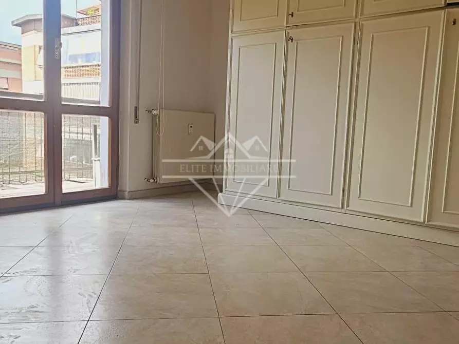 Immagine 12 di Appartamento in vendita  a Carrara