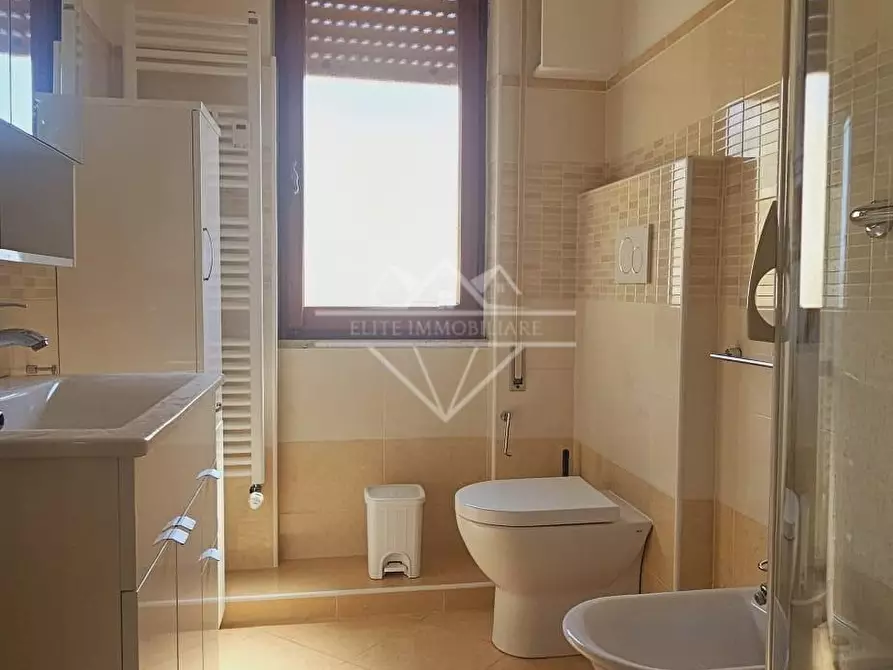 Immagine 10 di Appartamento in vendita  a Carrara