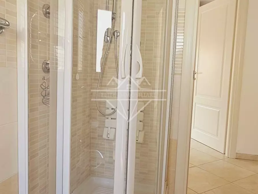 Immagine 18 di Appartamento in vendita  a Carrara