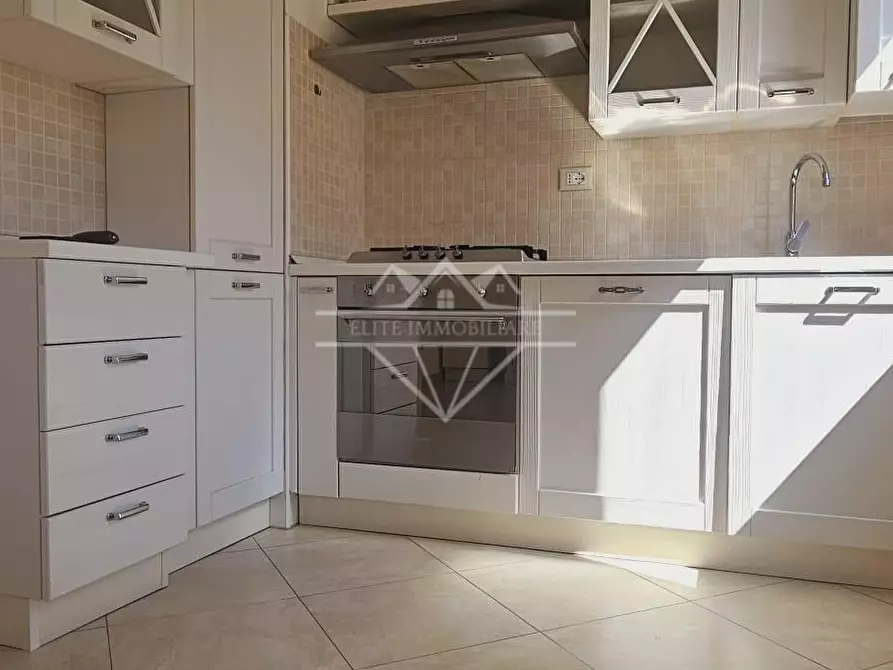 Immagine 3 di Appartamento in vendita  a Carrara