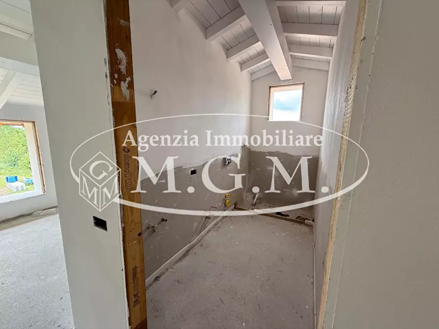 Immagine 28 di Villetta a schiera in vendita  a Buti