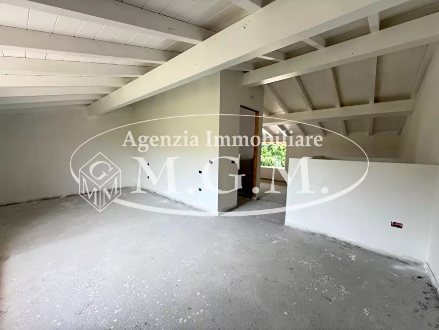 Immagine 27 di Villetta a schiera in vendita  a Buti