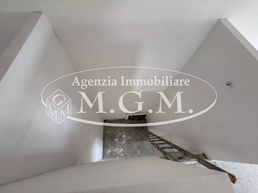 Immagine 32 di Villetta a schiera in vendita  a Buti