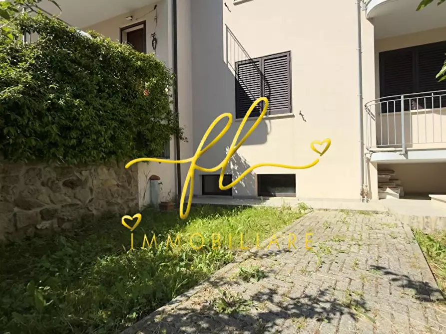 Immagine 21 di Appartamento in vendita  a Rosignano Marittimo