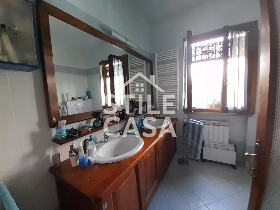 Immagine 11 di Villa in vendita  a Castelfranco Di Sotto