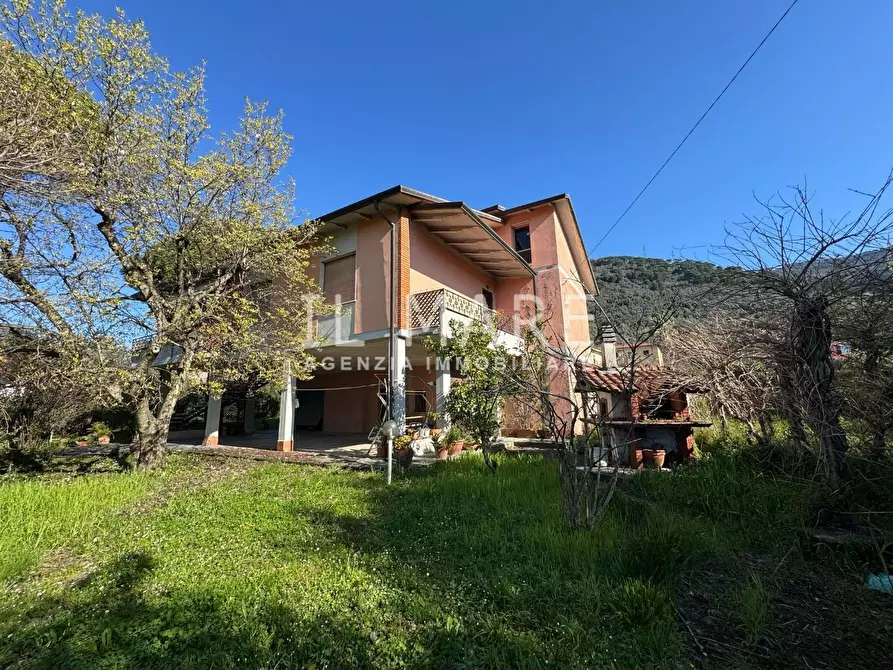 Immagine 14 di Casa indipendente in vendita  a Massa