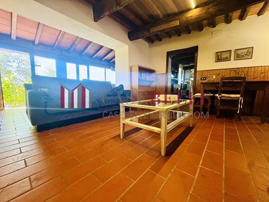 Immagine 11 di Casa colonica in vendita  a Camaiore