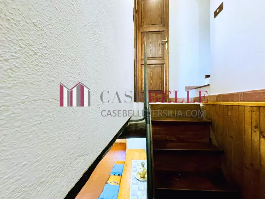 Immagine 22 di Casa colonica in vendita  a Camaiore