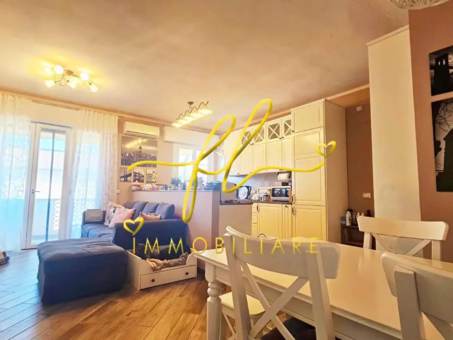 Immagine 2 di Appartamento in vendita  a San Vincenzo