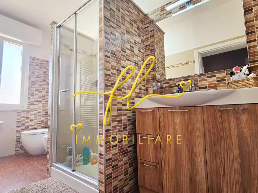 Immagine 13 di Appartamento in vendita  a San Vincenzo