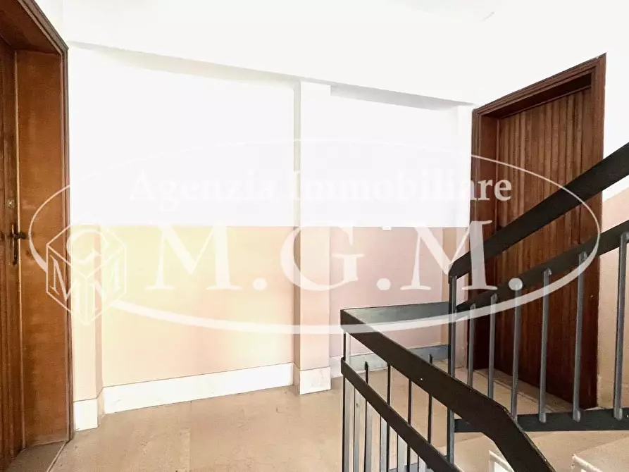 Immagine 14 di Ufficio in vendita  a Cascina