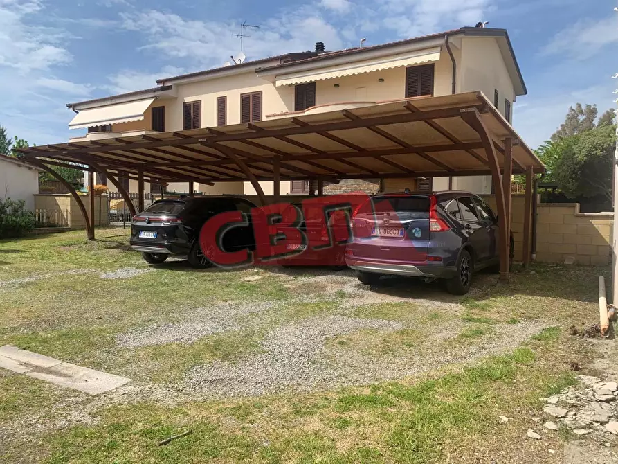 Immagine 9 di Locale commerciale in vendita  a Collesalvetti