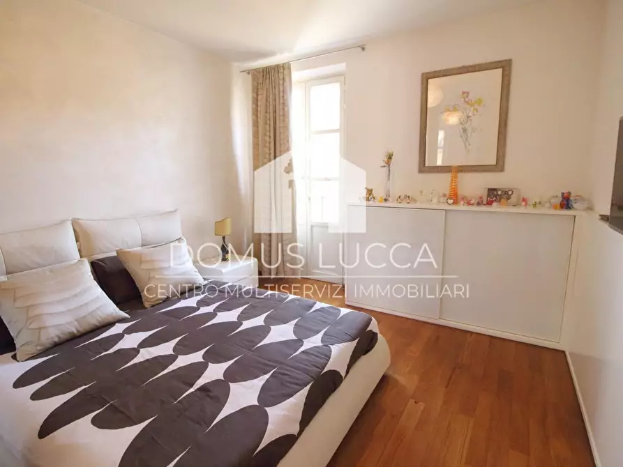 Immagine 7 di Appartamento in vendita  a Lucca