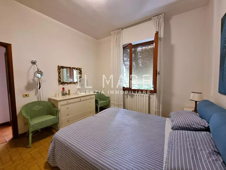 Immagine 12 di Appartamento in vendita  a Massa