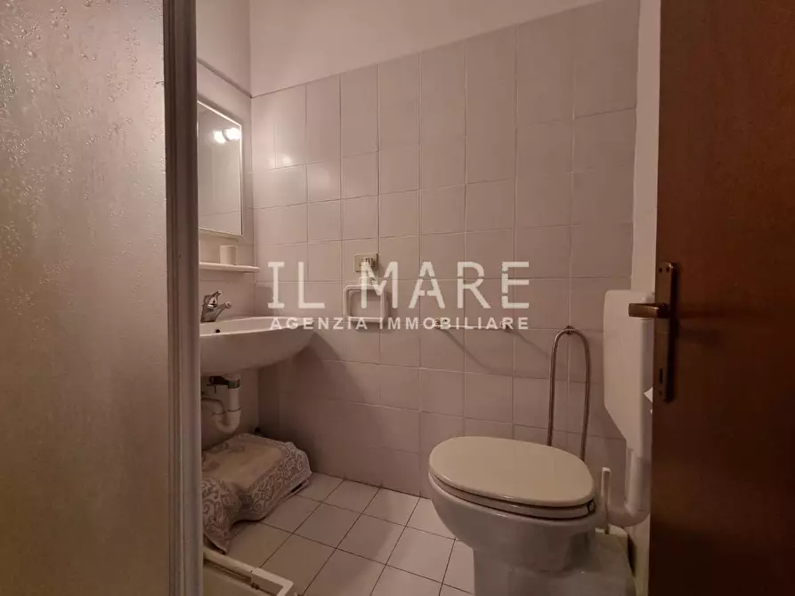 Immagine 19 di Appartamento in vendita  a Massa