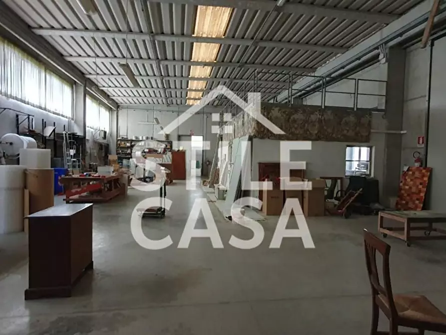 Immagine 15 di Attività artigianale in vendita  a Porcari