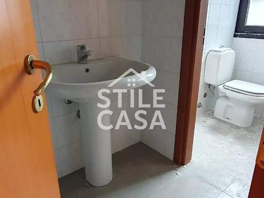 Immagine 4 di Ufficio in vendita  a Capannori