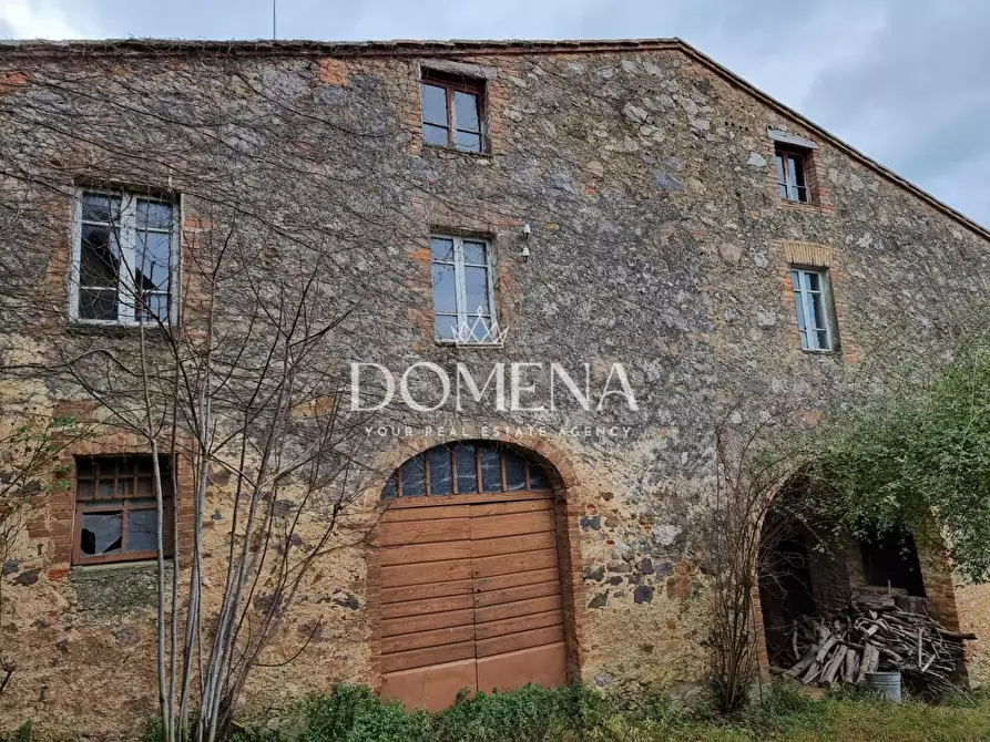 Immagine 2 di Casa colonica in vendita  a Monticiano
