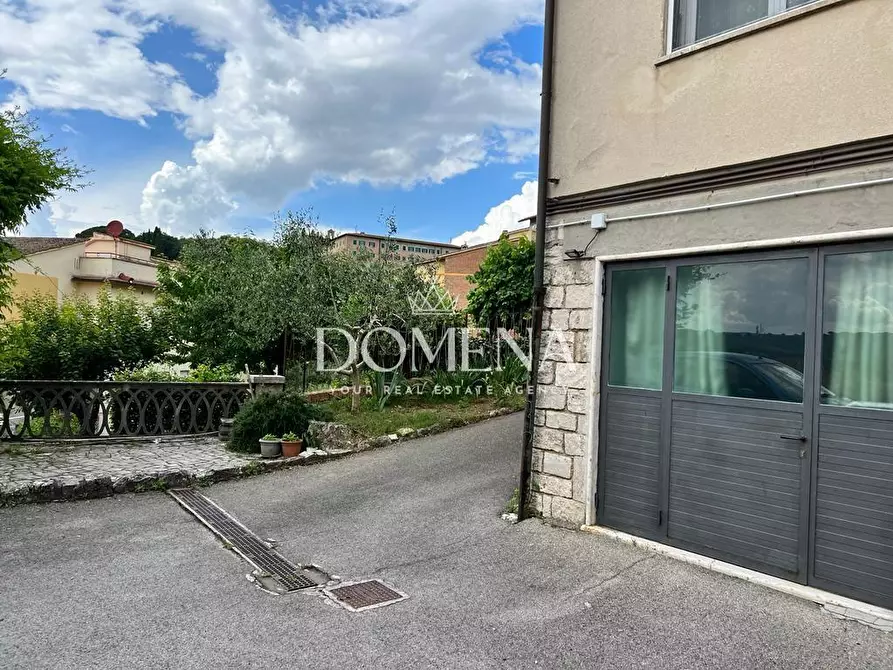 Immagine 22 di Appartamento in vendita  a Siena