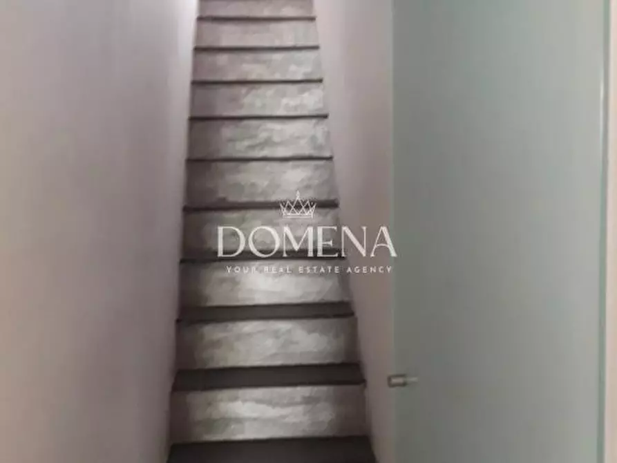 Immagine 10 di Appartamento in vendita  a Siena