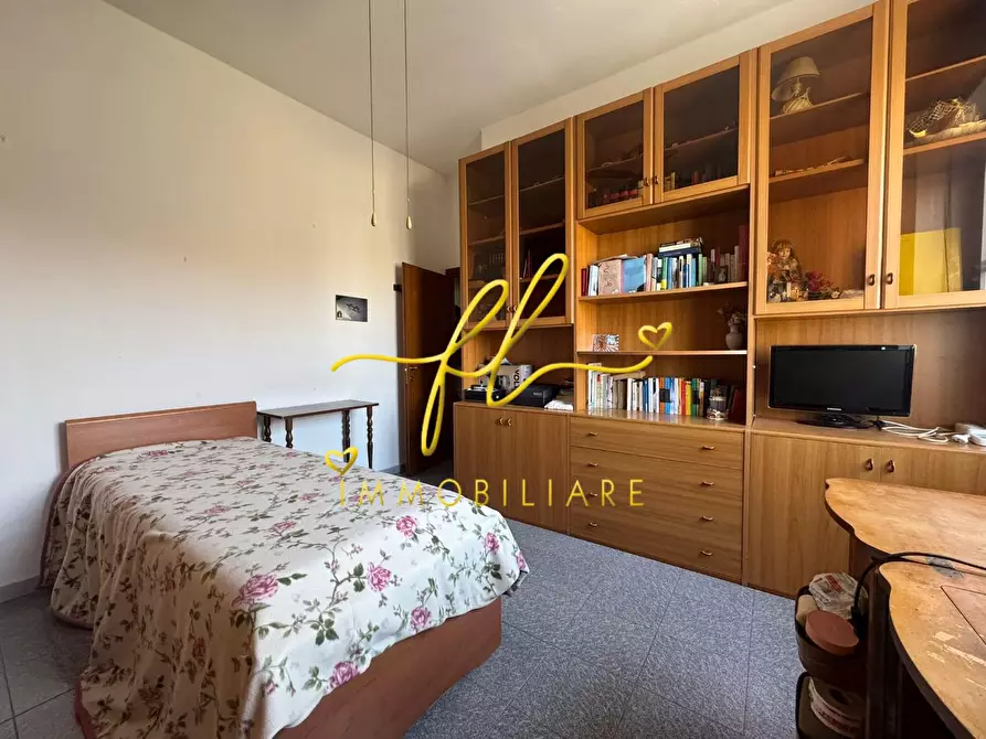 Immagine 17 di Appartamento in vendita  a Livorno