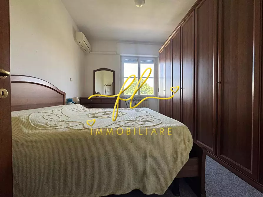 Immagine 15 di Appartamento in vendita  a Livorno