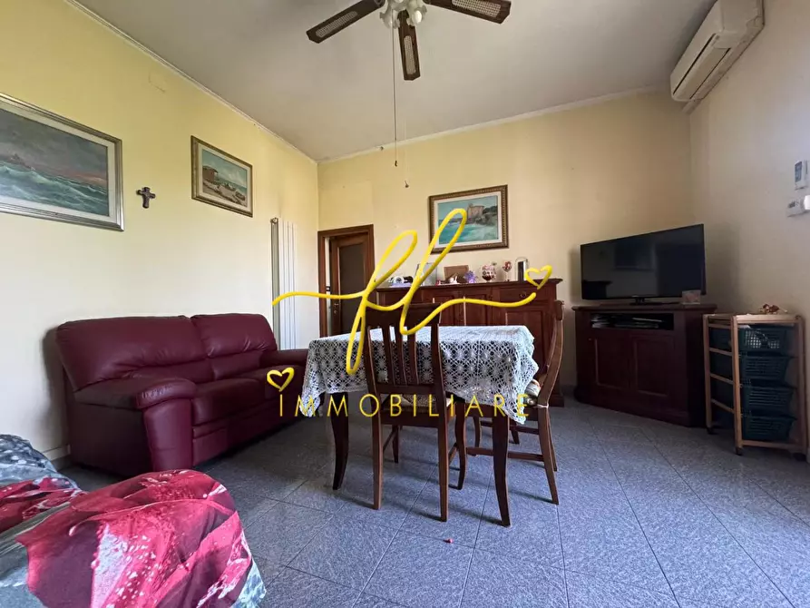 Immagine 2 di Appartamento in vendita  a Livorno