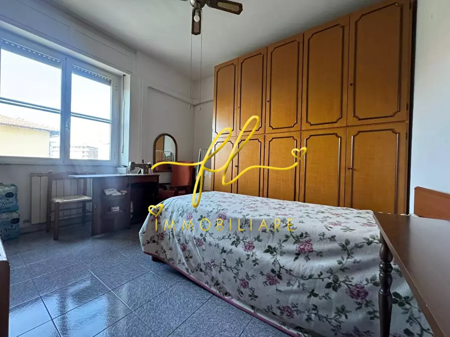 Immagine 19 di Appartamento in vendita  a Livorno