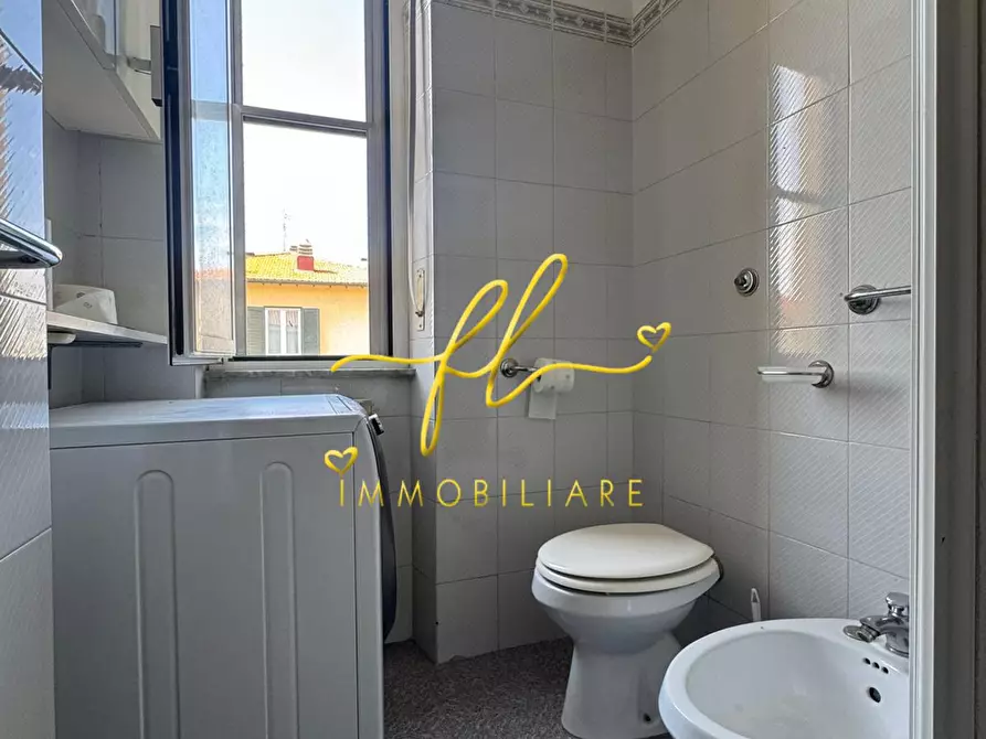 Immagine 21 di Appartamento in vendita  a Livorno