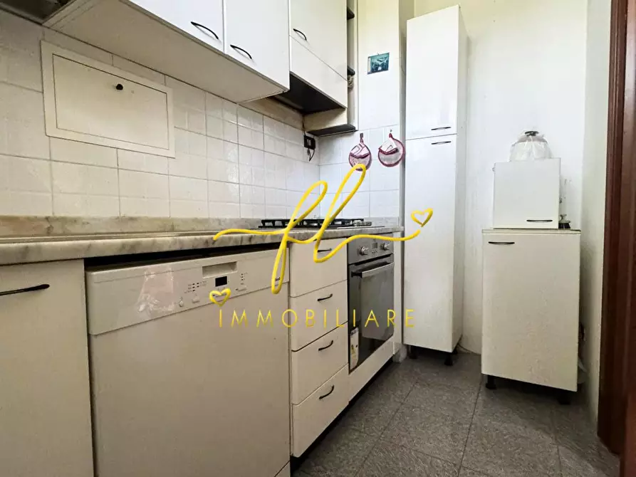 Immagine 8 di Appartamento in vendita  a Livorno