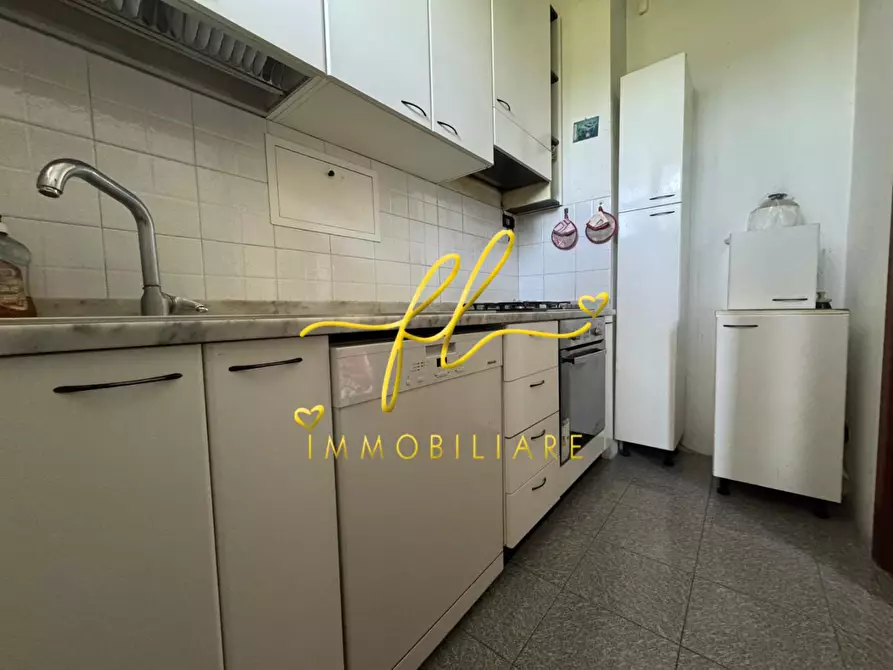 Immagine 6 di Appartamento in vendita  a Livorno