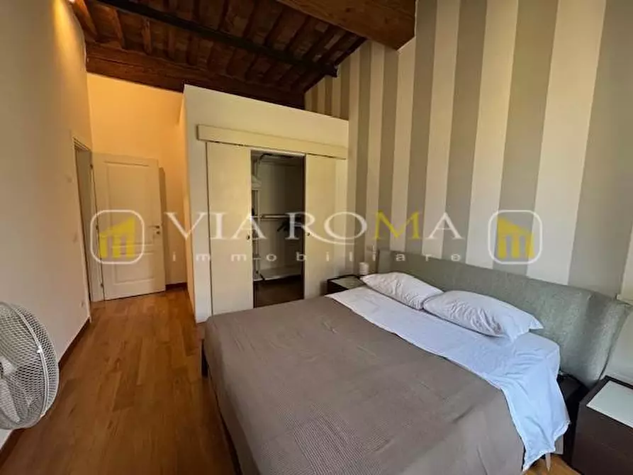 Immagine 10 di Appartamento in vendita  a Lucca