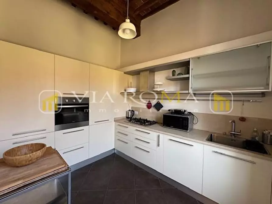 Immagine 8 di Appartamento in vendita  a Lucca