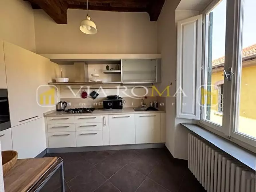 Immagine 6 di Appartamento in vendita  a Lucca
