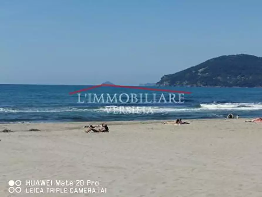 Immagine 26 di Appartamento in vendita  a Carrara