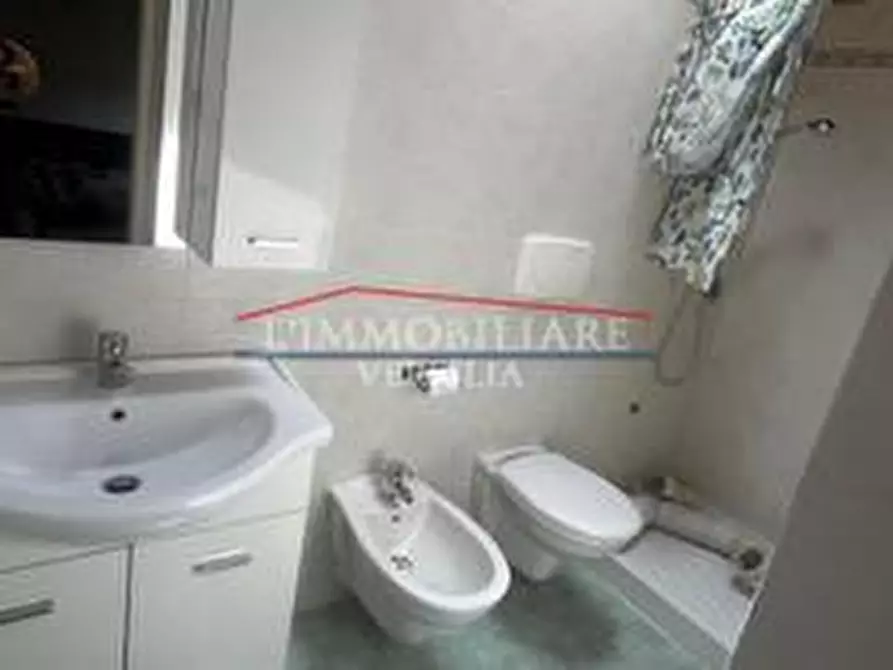 Immagine 9 di Appartamento in vendita  a Carrara