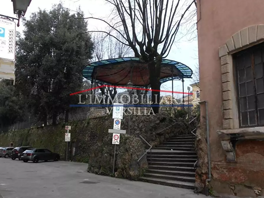 Immagine 16 di Appartamento in vendita  a Carrara